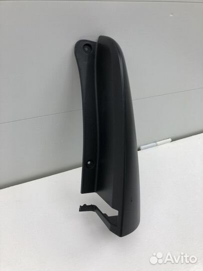 Накладка стойки задний правый LADA Largus