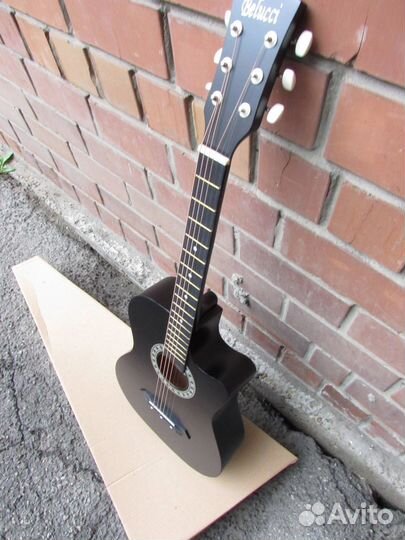 Гитара акустика