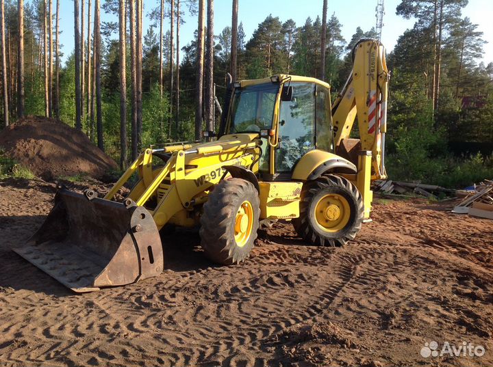 Экскаватор-погрузчик