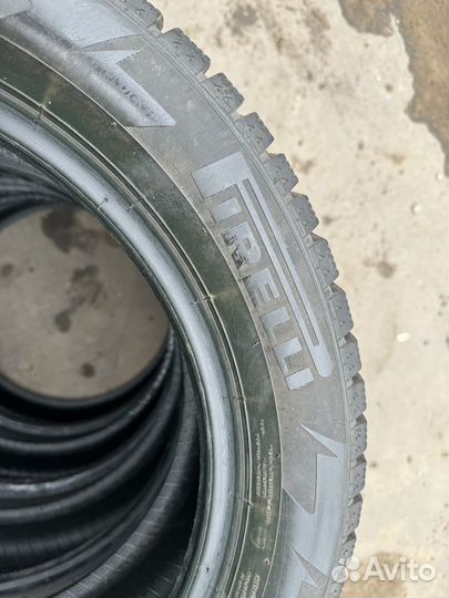 Pirelli Ice Zero 215/55 R18 99T