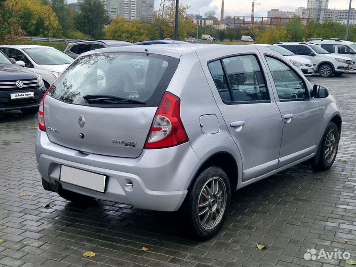 Renault Sandero 1.6 AT, 2011, 101 465 км