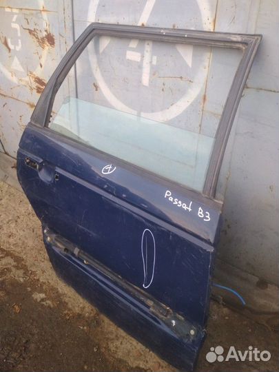 Дверь задняя правая Volkswagen Passat B3