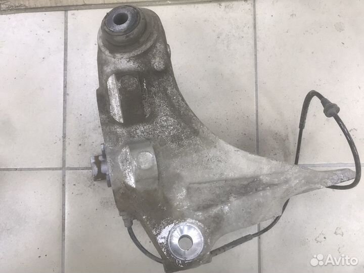 Кулак задний BMW F01 F02 F03 F04