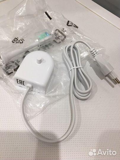 Зарядка и Насадки для электрической щётки Philips