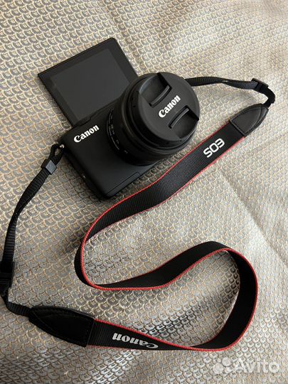 Canon EOS M10