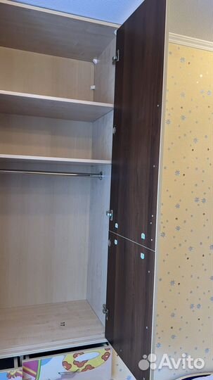 Шкаф с ящиками