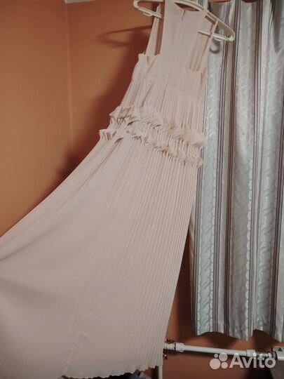 Вечернее платье в пол 44