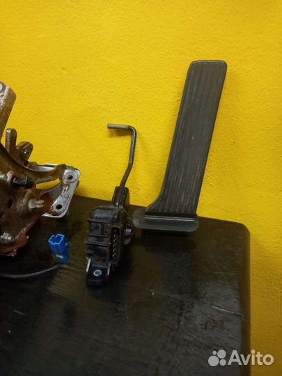 Комплект педалей от Grs180, 06г crown