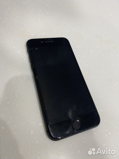 iPhone 8, 64 ГБ