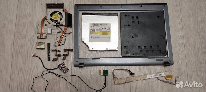 Ноутбук Samsung NP-R425L на разбор