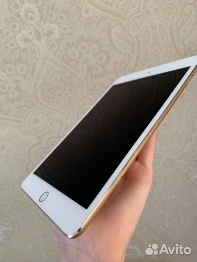 iPad mini 4