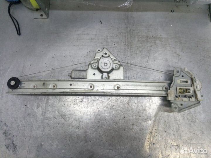 Стеклоподъемник задний правый Suzuki Grand Vitara