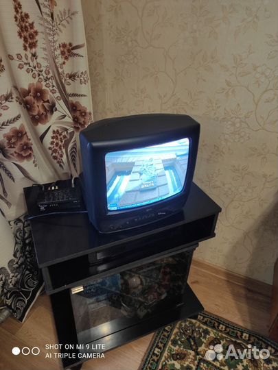Телевизор Lg CF-14F30