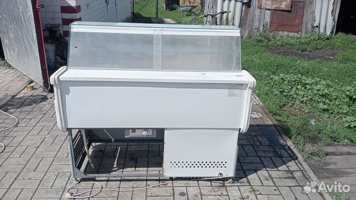 Холодильная витрина бу