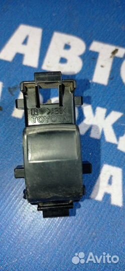Кнопка стеклоподъемника Toyota Rav4 кроссовер