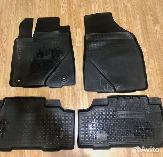 Коврики резиновые Toyota Highlender