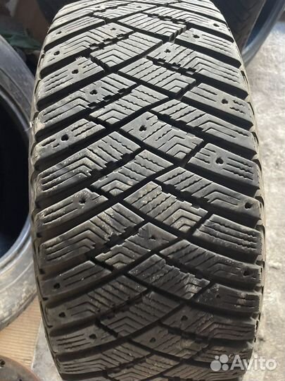 Goodyear Ultra Grip Ice Arctic 2 SUV 235/55 R18