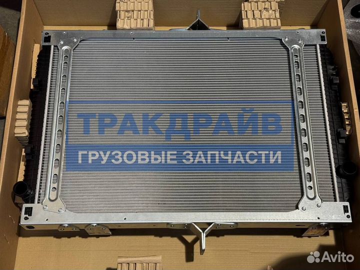 Радиатор с рамкой для Рено Премиум Керакс