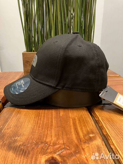 Кепка бейсболка The north face чёрная