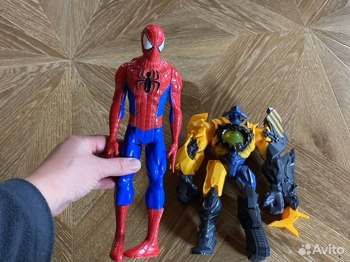 Человек-паук плюс робот