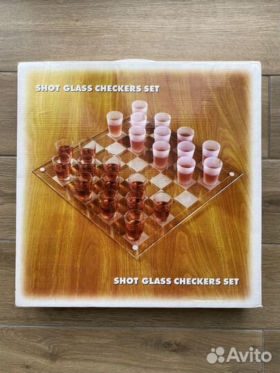Шашки стеклянные со стопками