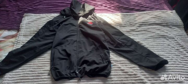 Спортивный костюм