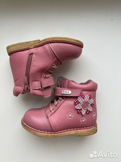 Ботинки для девочки 23р
