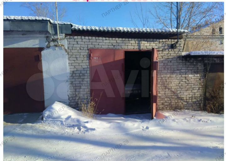 Гараж, > 30 м²