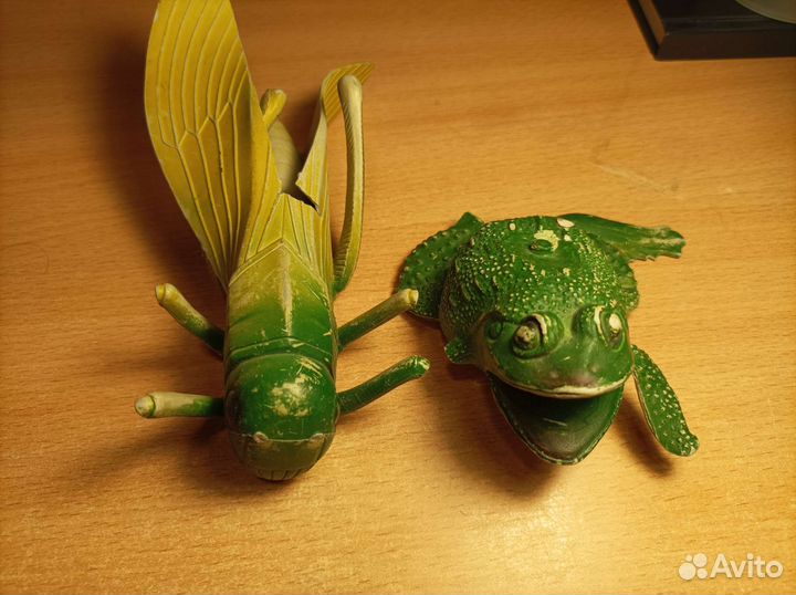 Игрушки насекомые