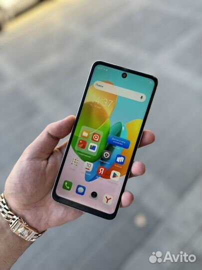TECNO Spark 20с, 4/128 ГБ