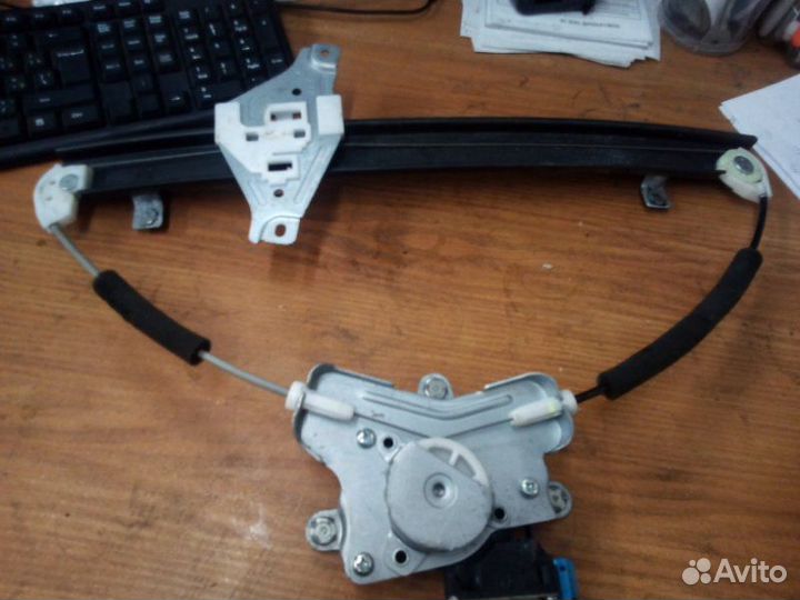 Стеклоподъемник передний правый Chevrolet Lacetti