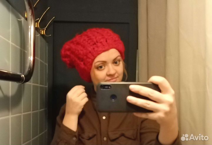 Шапки женские с помпоном