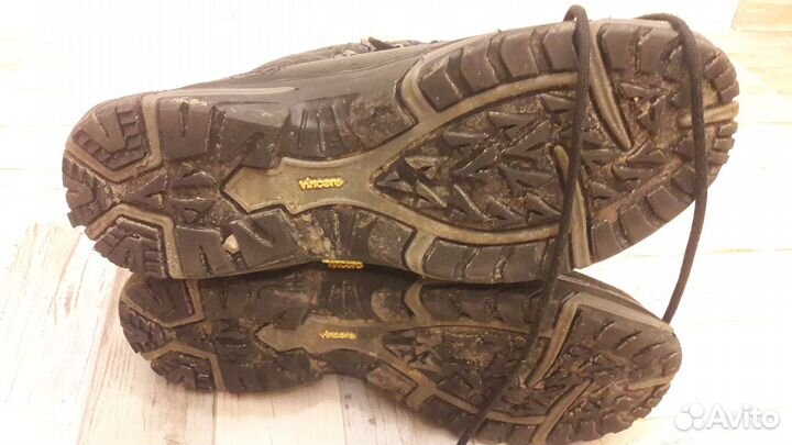 Трекинговые ботинки 44