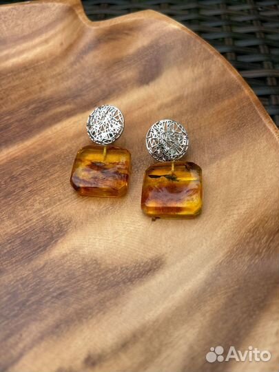 Серьги с янтарем