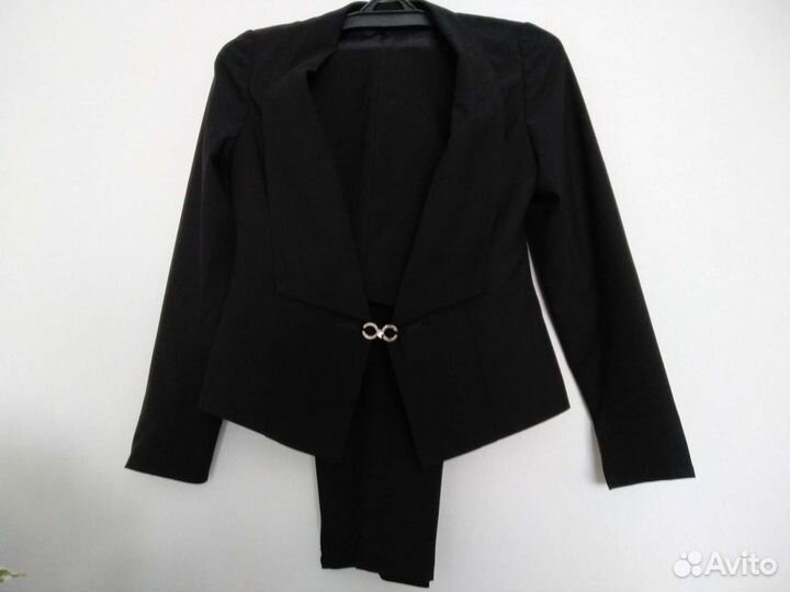 Классический костюм