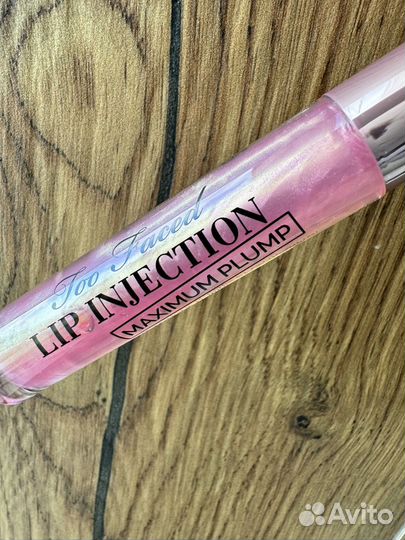 Too Faced Lip Injection Maximum Plump блеск