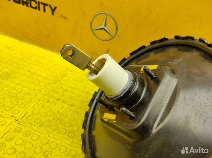Вакуумный усилитель тормозов Mercedes-Benz W140