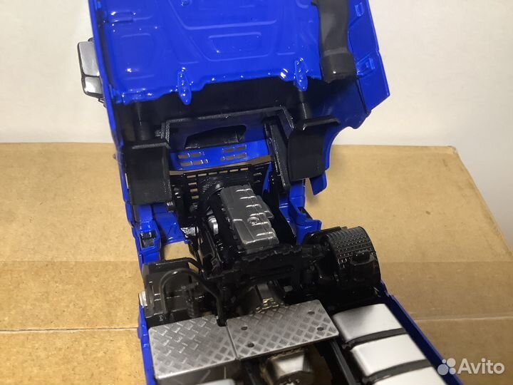 Модель автомобиля KAMAZ-54901 1:43 аист