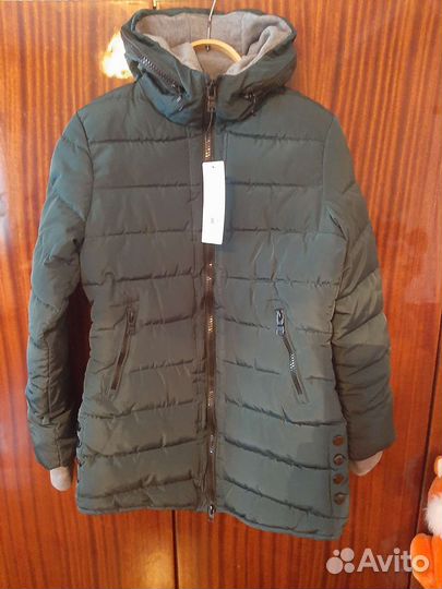 Куртка женская 46 размер новая