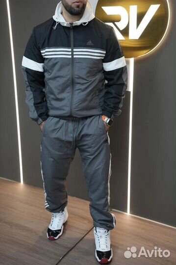 Спортивный костюм Adidas