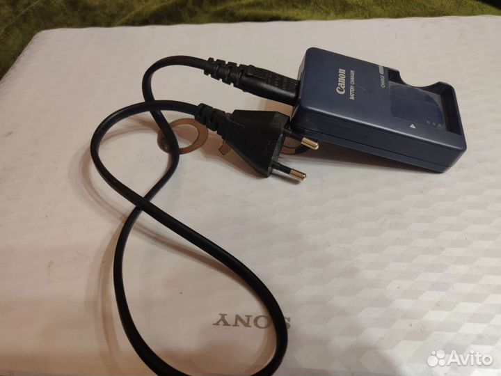 Canon CB-2LVE G зарядное устройство для фото