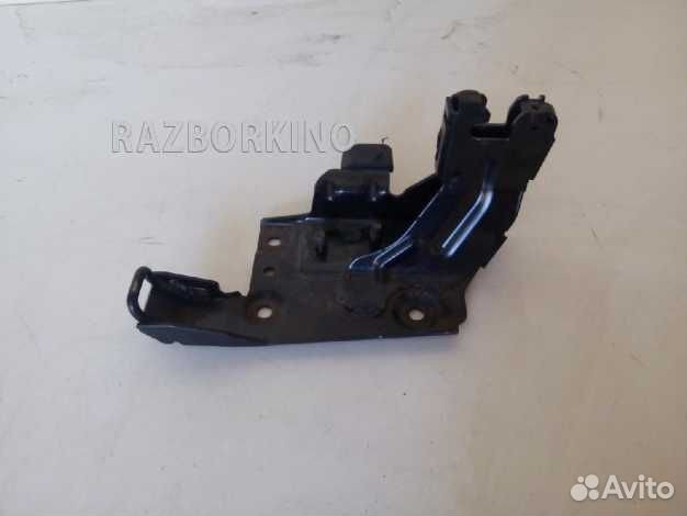 Кронштейн заднего сиденья