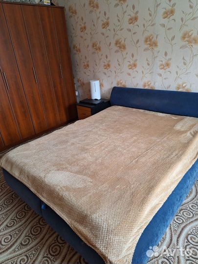 Кровать двухспальная с матрасом 160 200 бу