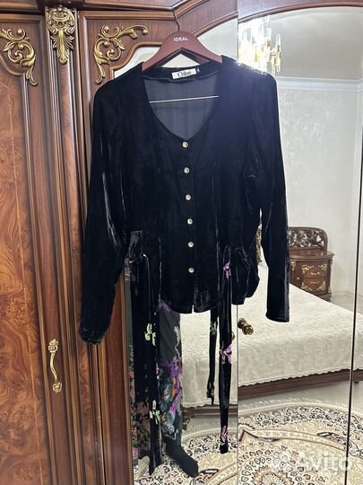 Костюм женский