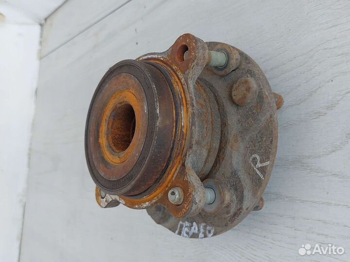 Lexus LX570 Ступица передняя правая