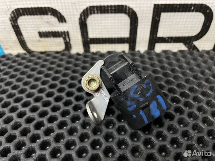 Датчик распредвала Mercedes-Benz V-Class W638