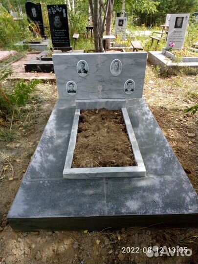 Ритуальные изделия из серого гранита