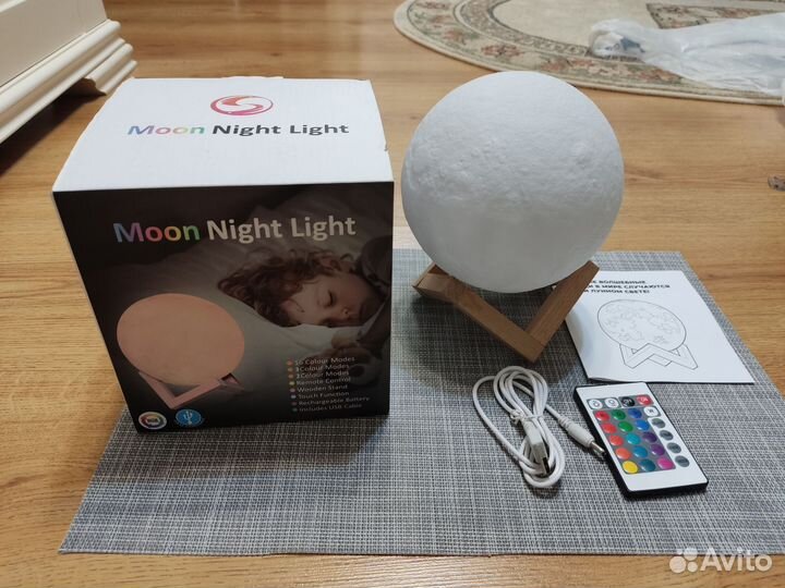 Светильник-ночник в виде луны