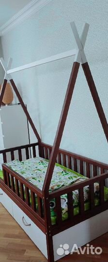 Детская кровать домик