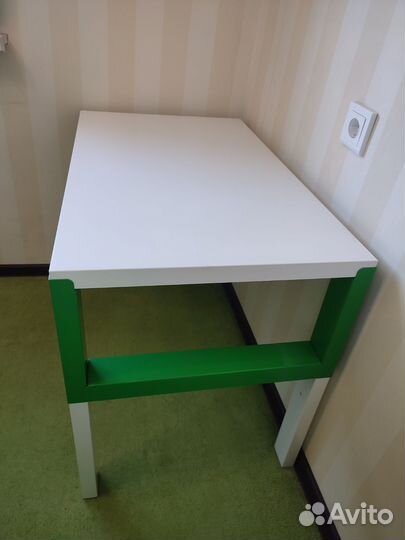 Письменный стол IKEA со стулом